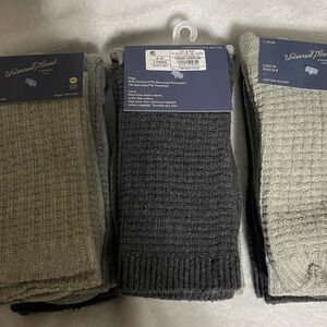 3 packs of Universal Thread Women's Crew Socks Gray